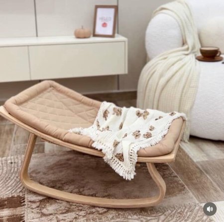 كرسي هزاز خشب - بني (كباتشينو)